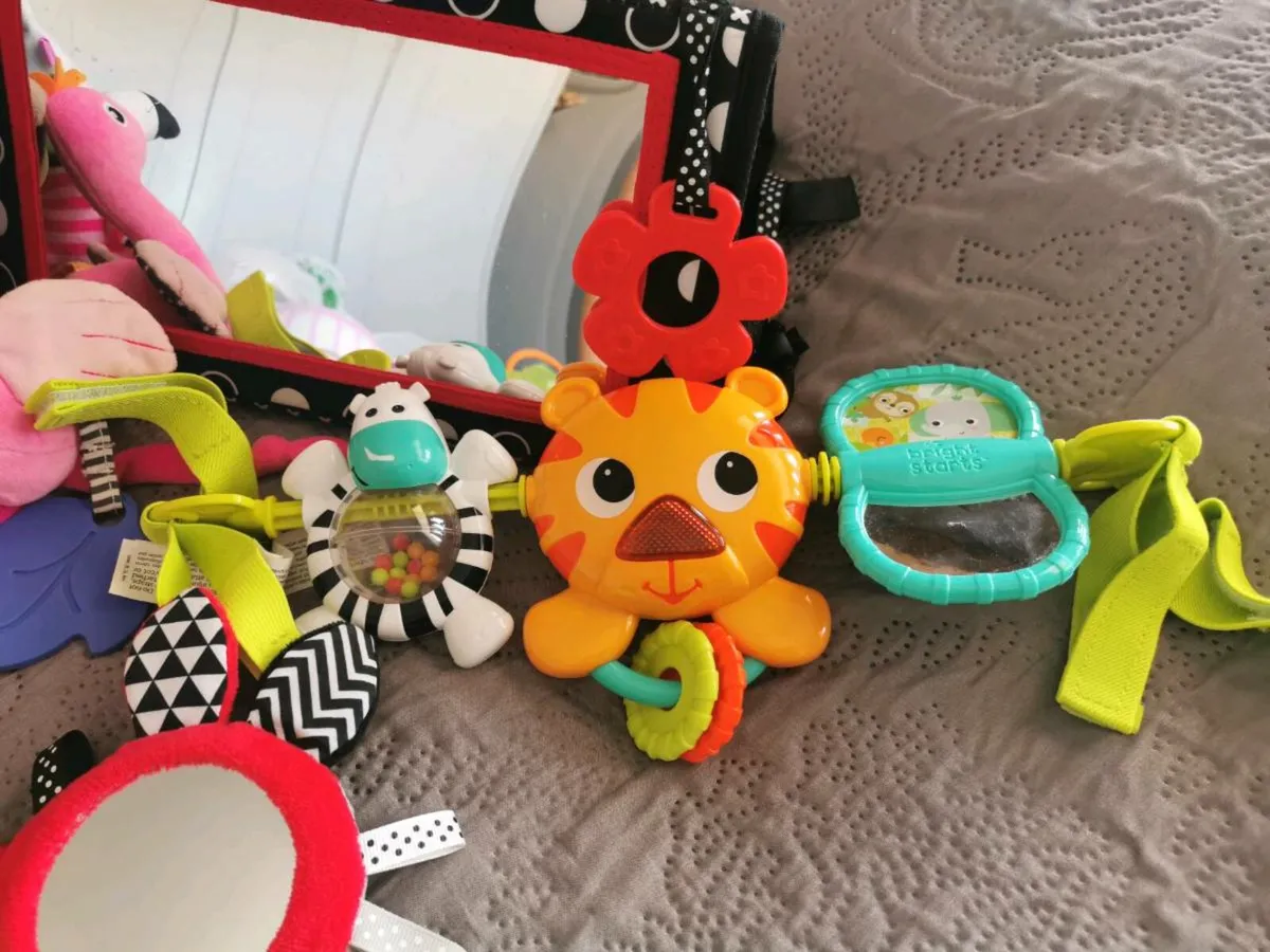Toys - Image 3