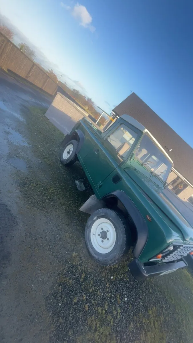 Land Rover defender - Image 3
