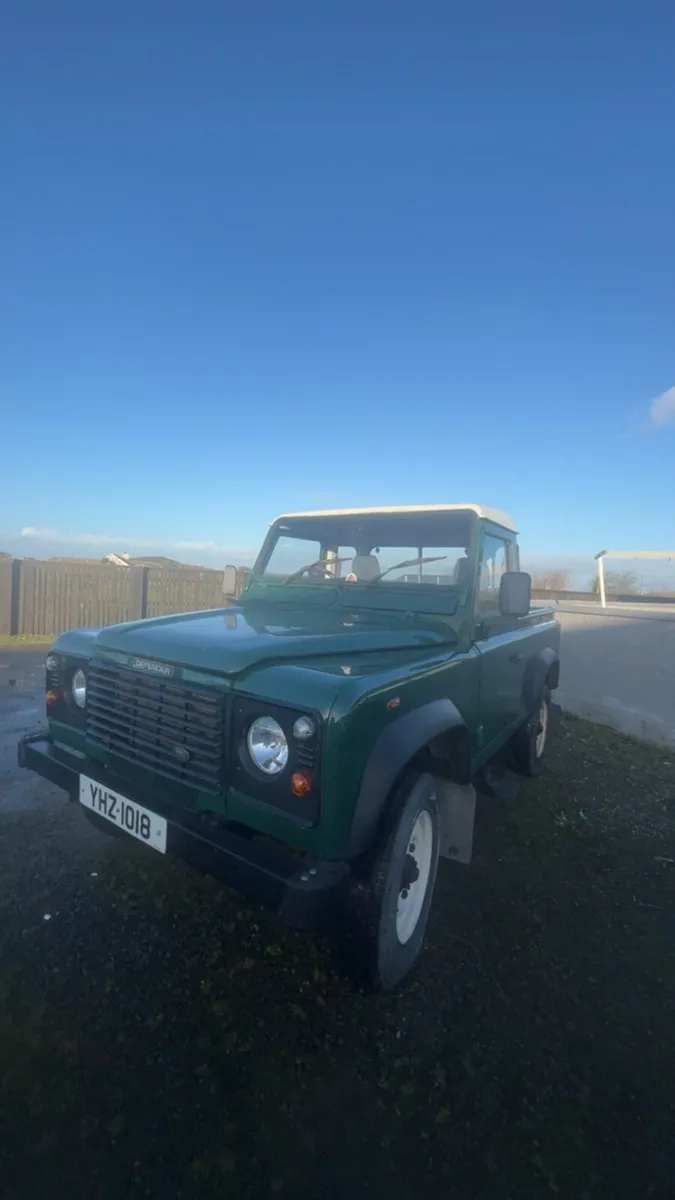 Land Rover defender - Image 4