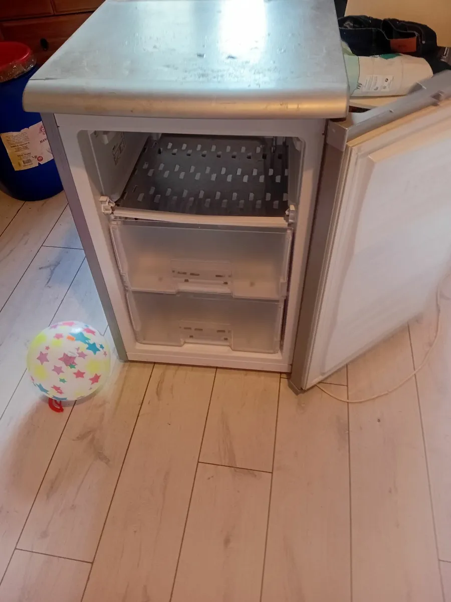 Fridge freezer - Image 1