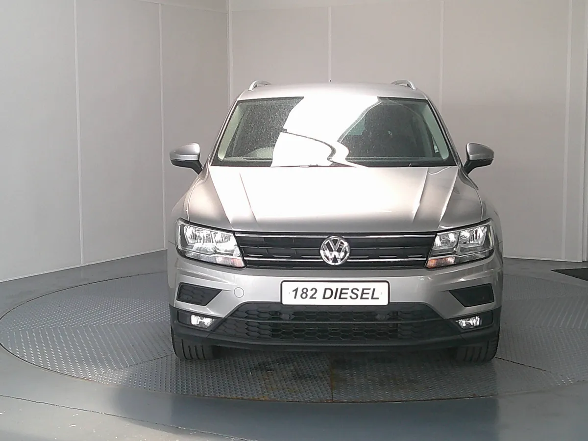 Volkswagen Tiguan 2018 - Image 2