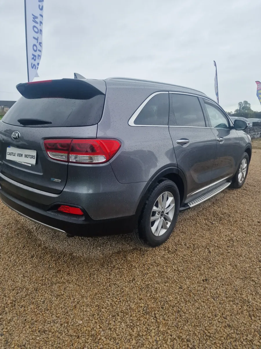 16 Kia Sorento 7 Seater Platinum - Image 4
