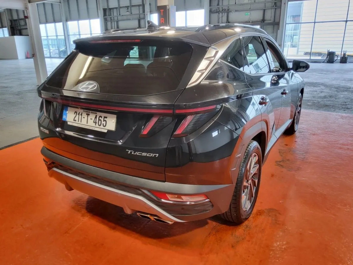 Hyundai Tucson 2WD Executive Plus - Image 3