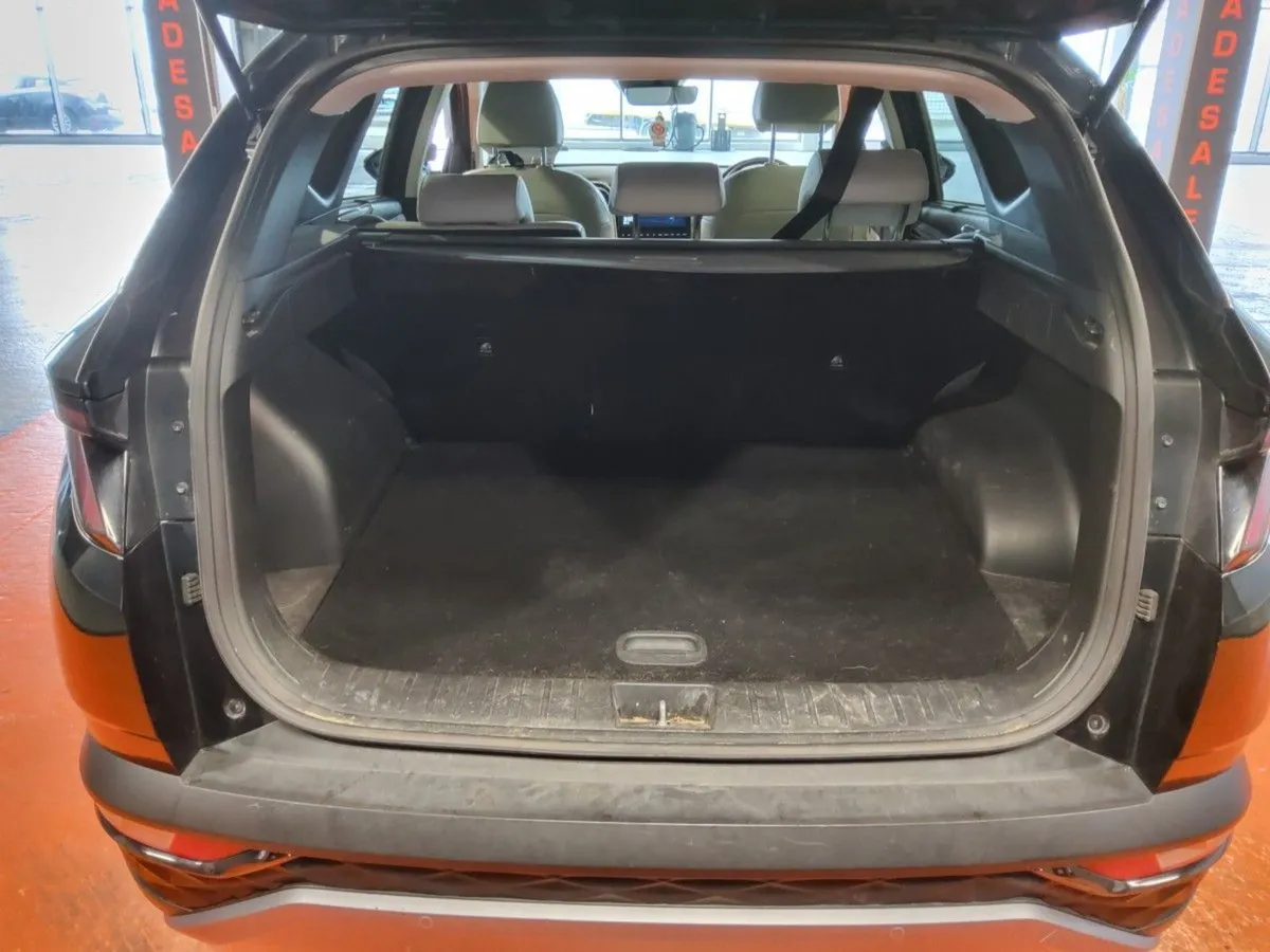 Hyundai Tucson 2WD Executive Plus - Image 4