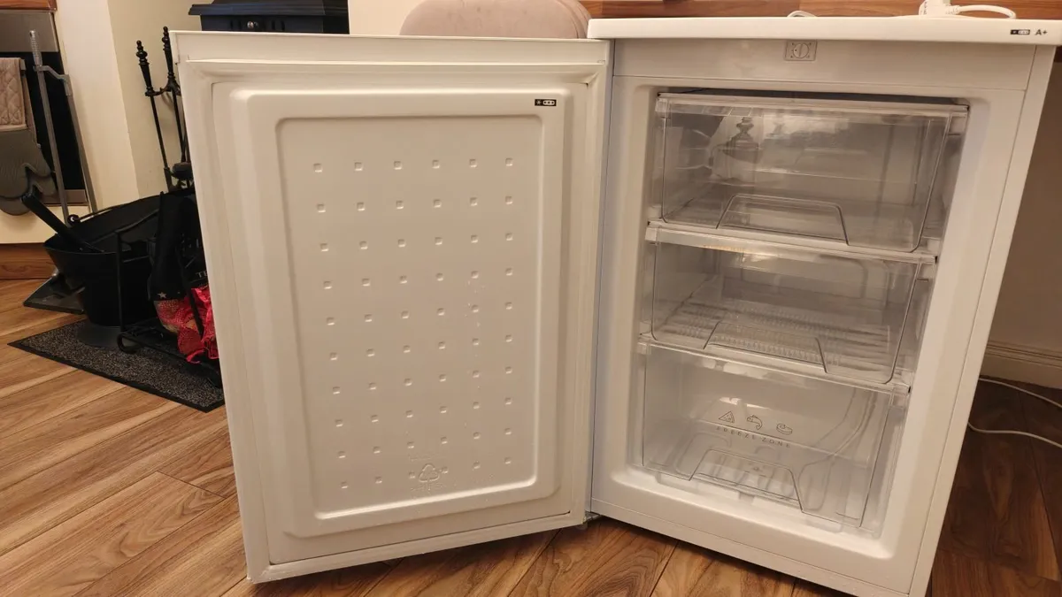 Belling 54Cm Under Counter Freezer BFZ87 - Image 1