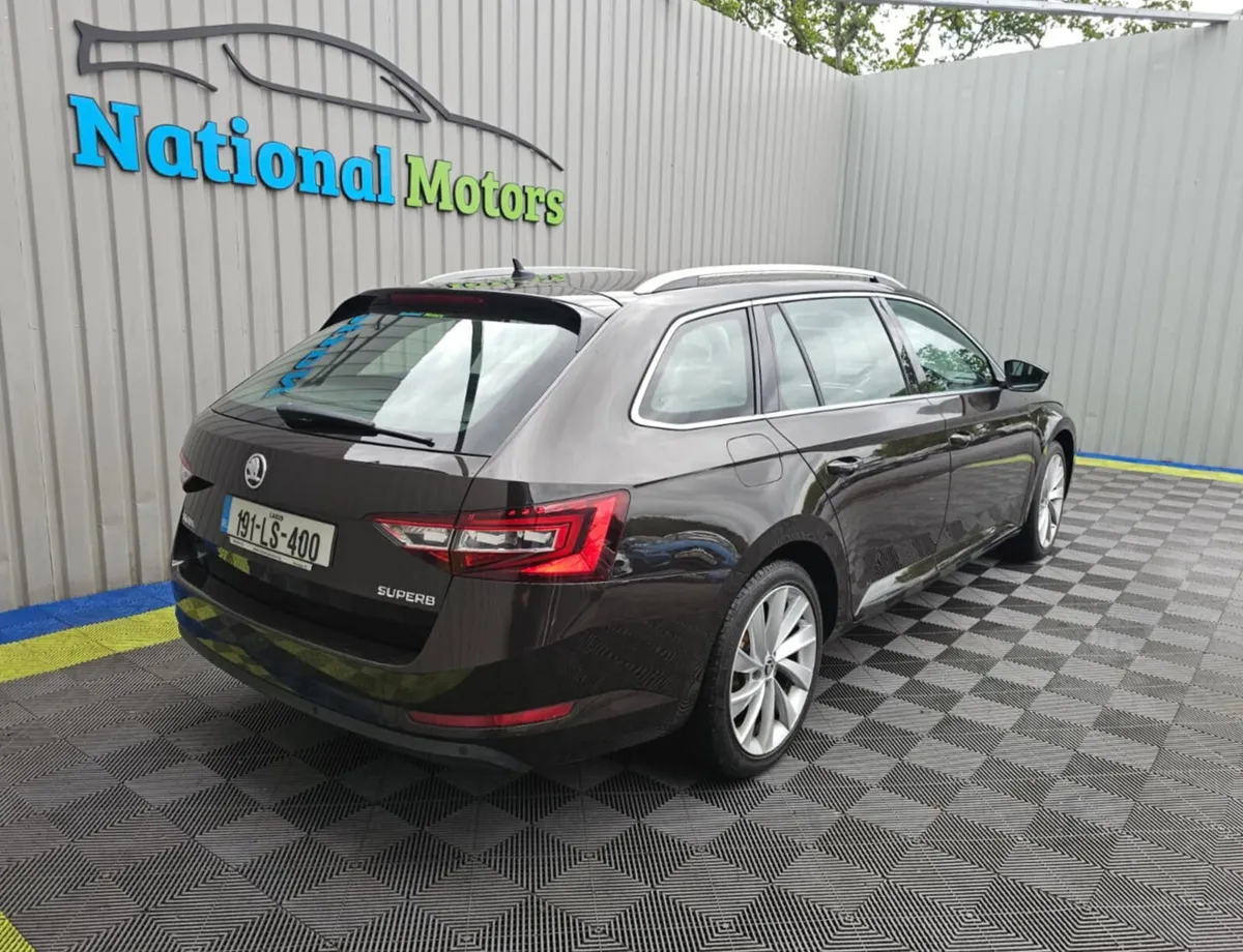 2019 Skoda Superb Style 2.0 TDI 150bhp - Image 3