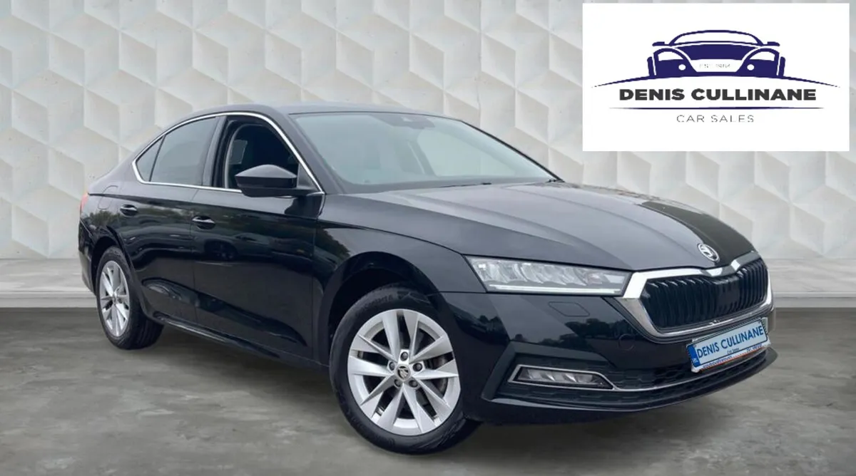 22 OCTAVIA AMB 2.0 TDi AUTO | 1 OWNER | TINY KMS - Image 1