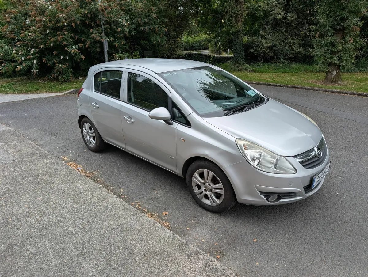 Opel Corsa 2009 - Image 2