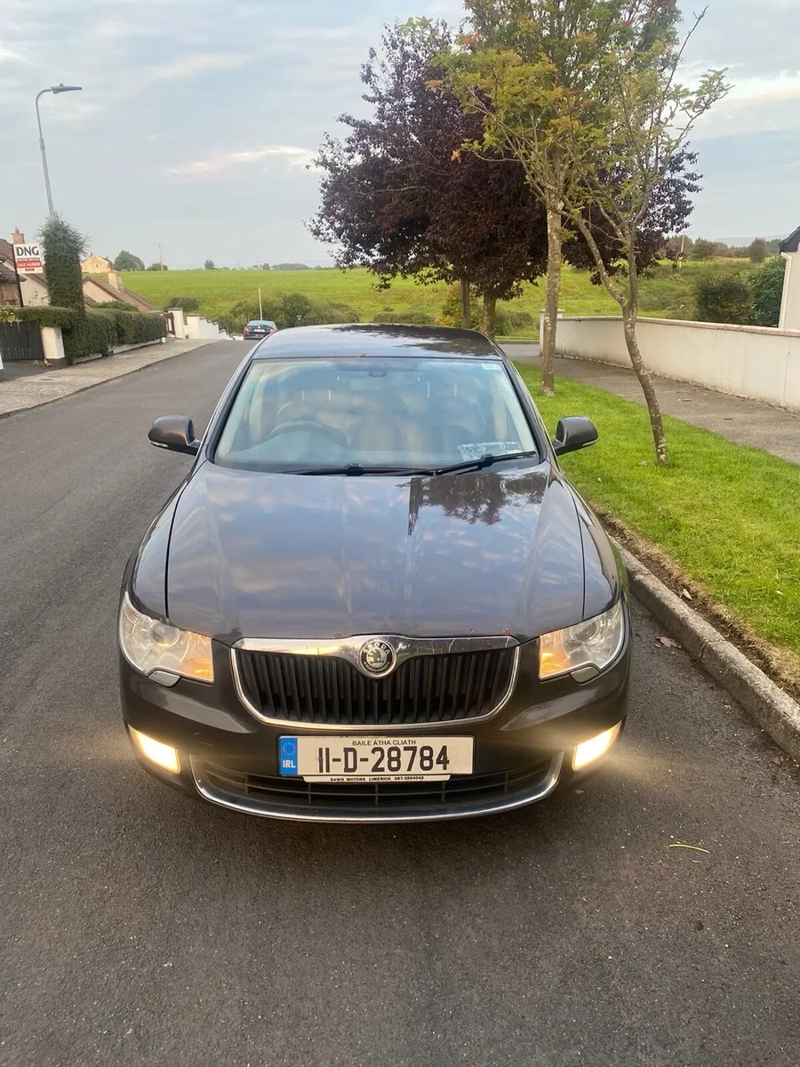 2011 Skoda Superb 1.6 TDI Greenline - Image 2