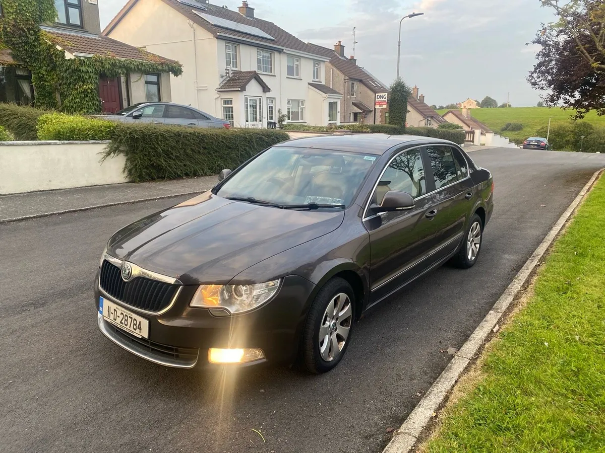 2011 Skoda Superb 1.6 TDI Greenline - Image 3