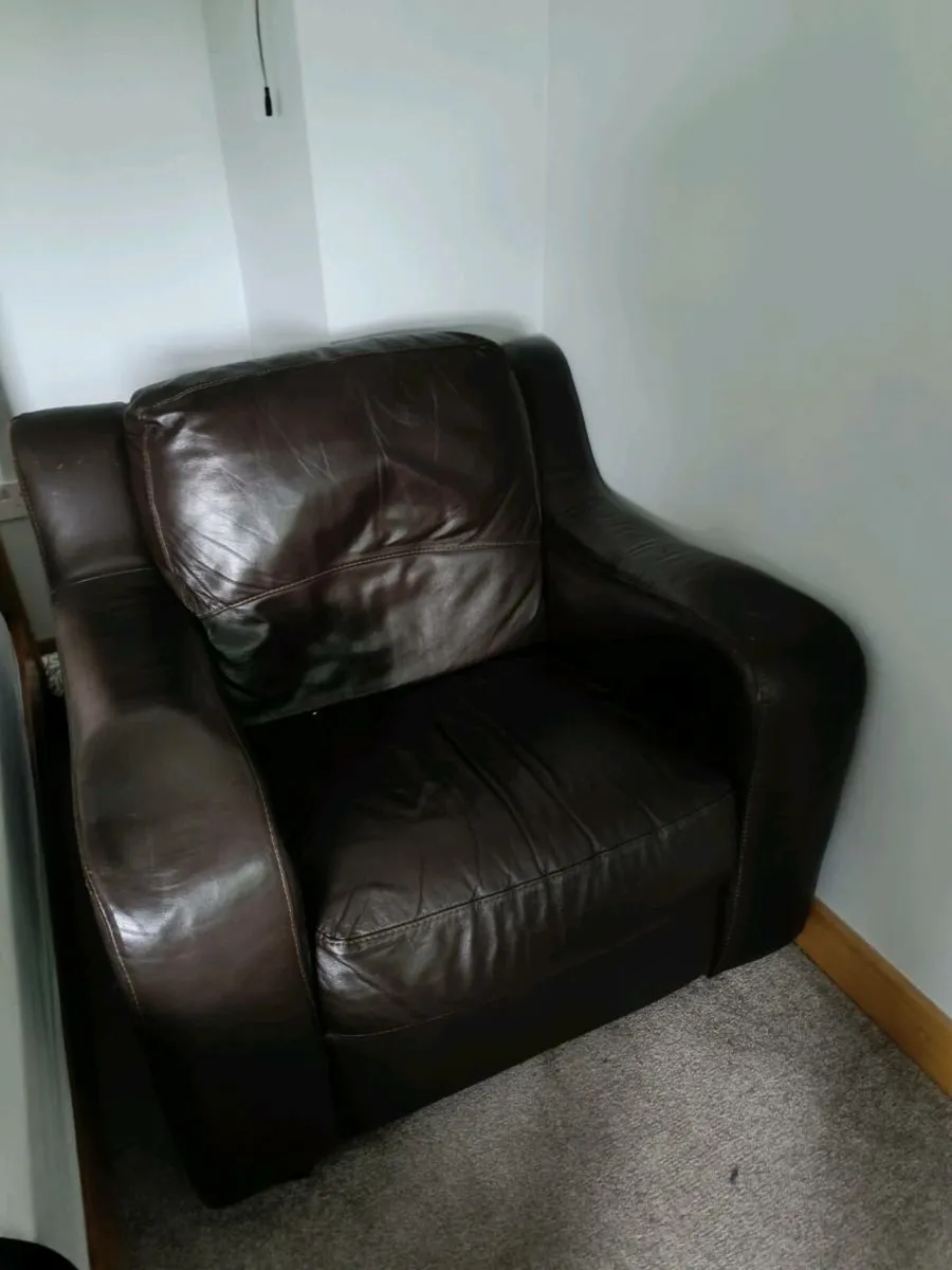 Couch - Image 3