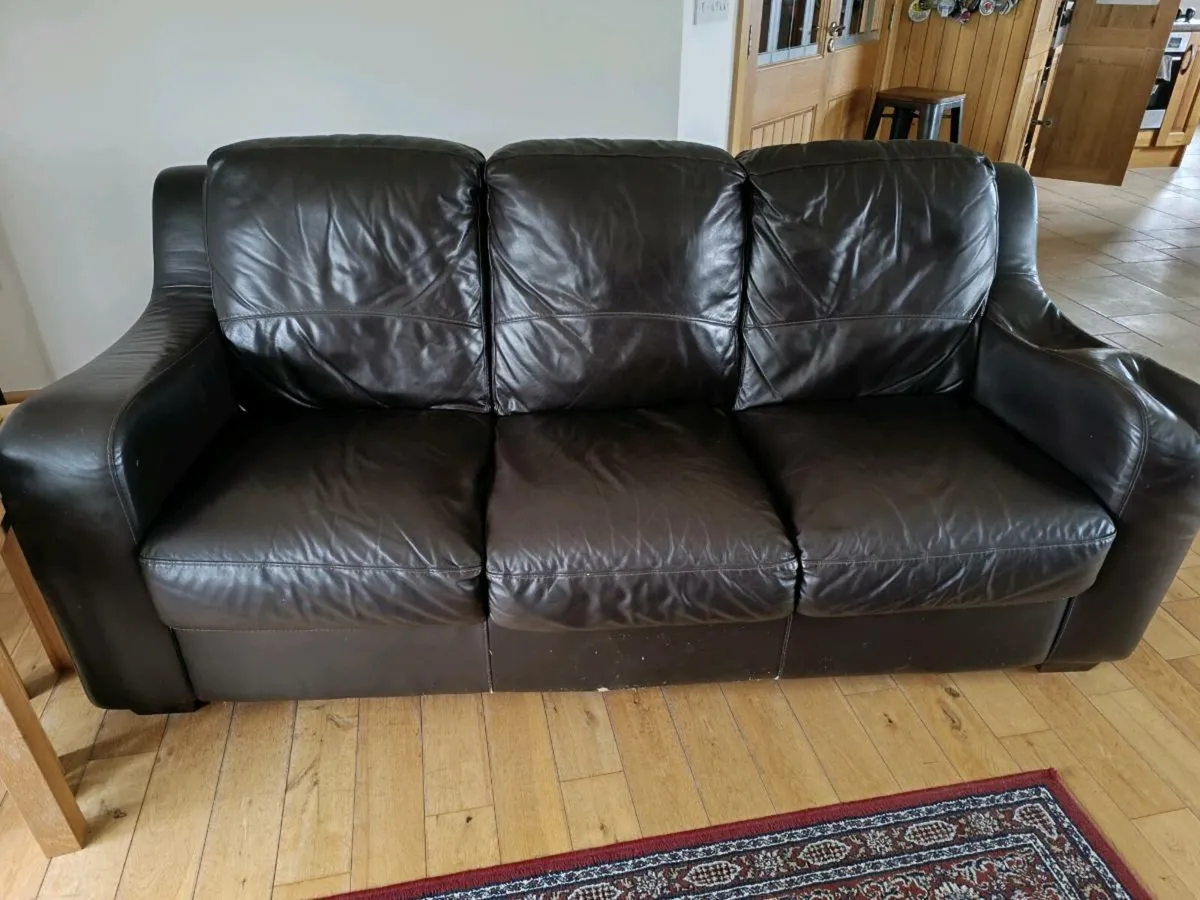 Couch - Image 2