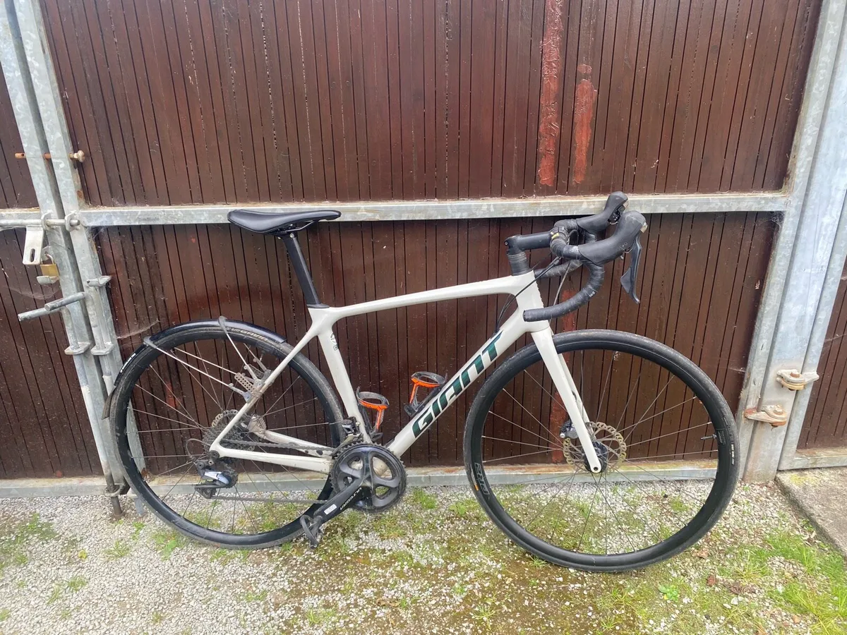 Giant TCR Advanced 1 Road Bike - Image 1
