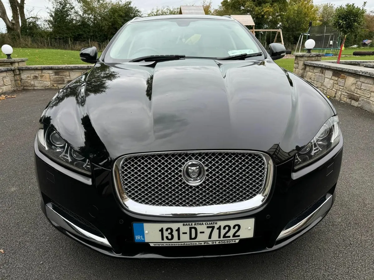 Jaguar XF 2013 - Image 4