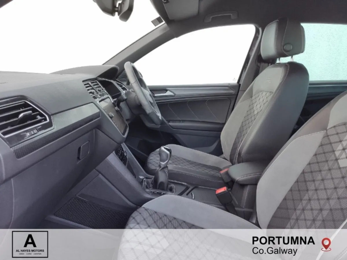 Volkswagen Tiguan R-line 2.0 TDI Manual 6speed 15 - Image 4