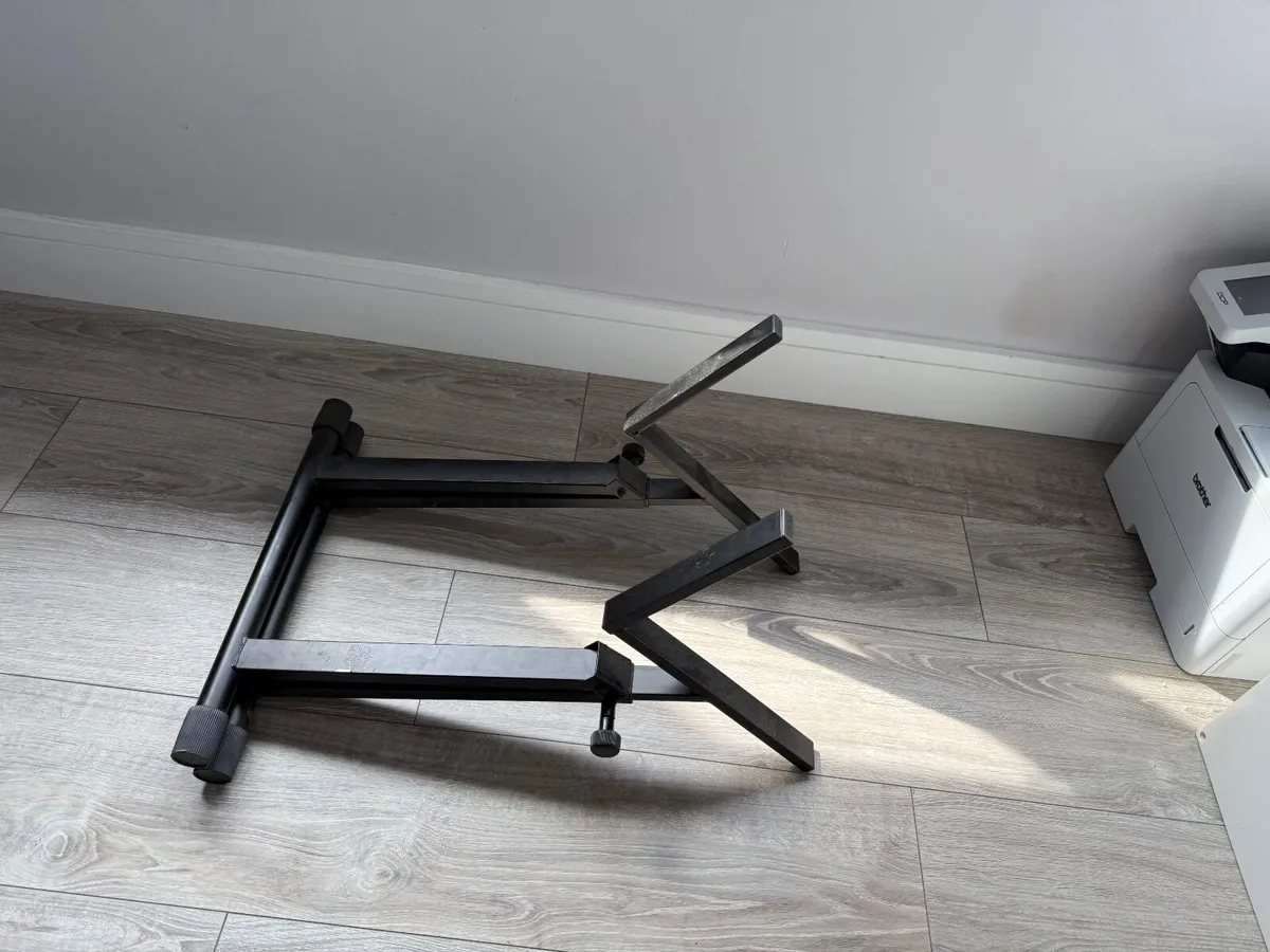 Amp Stand - Image 1