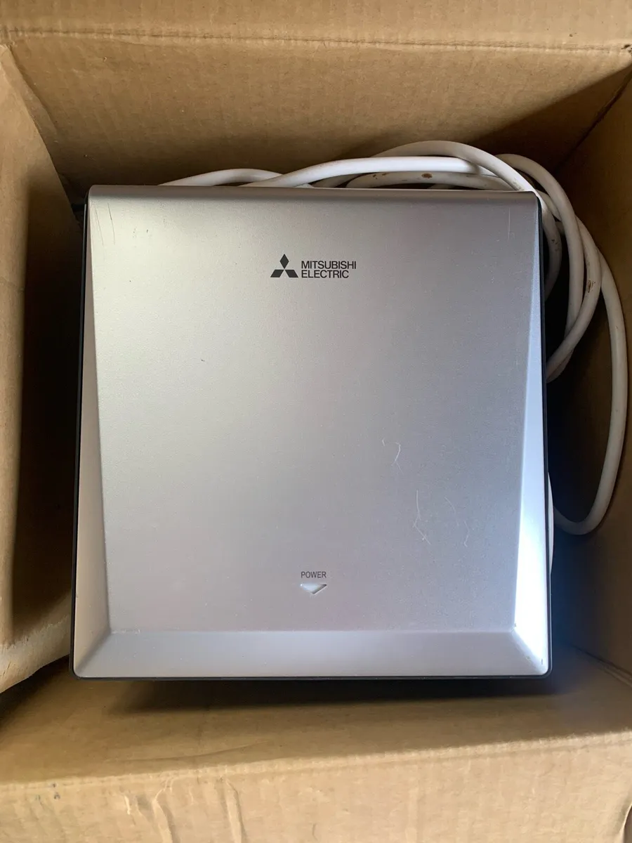 Mitsubishi hand dryer - Image 1