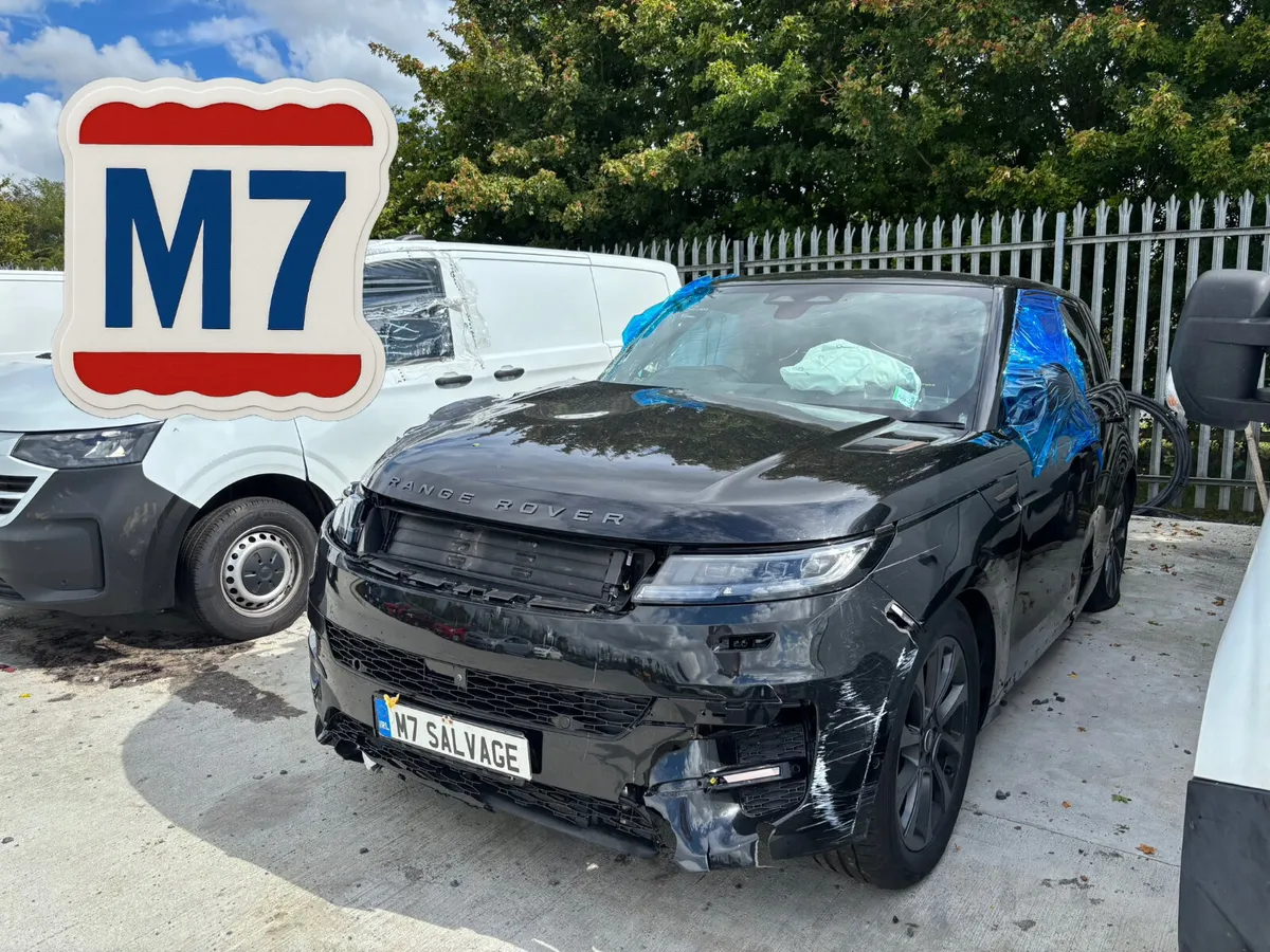 24 Range Rover Petrol Plug in Kybrid 32km - Image 1