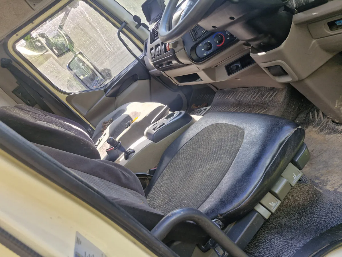 Daf 45 12 ton on air - Image 3
