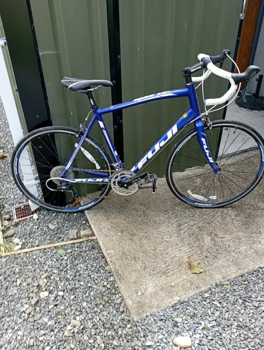 Road Bicycle - Image 1