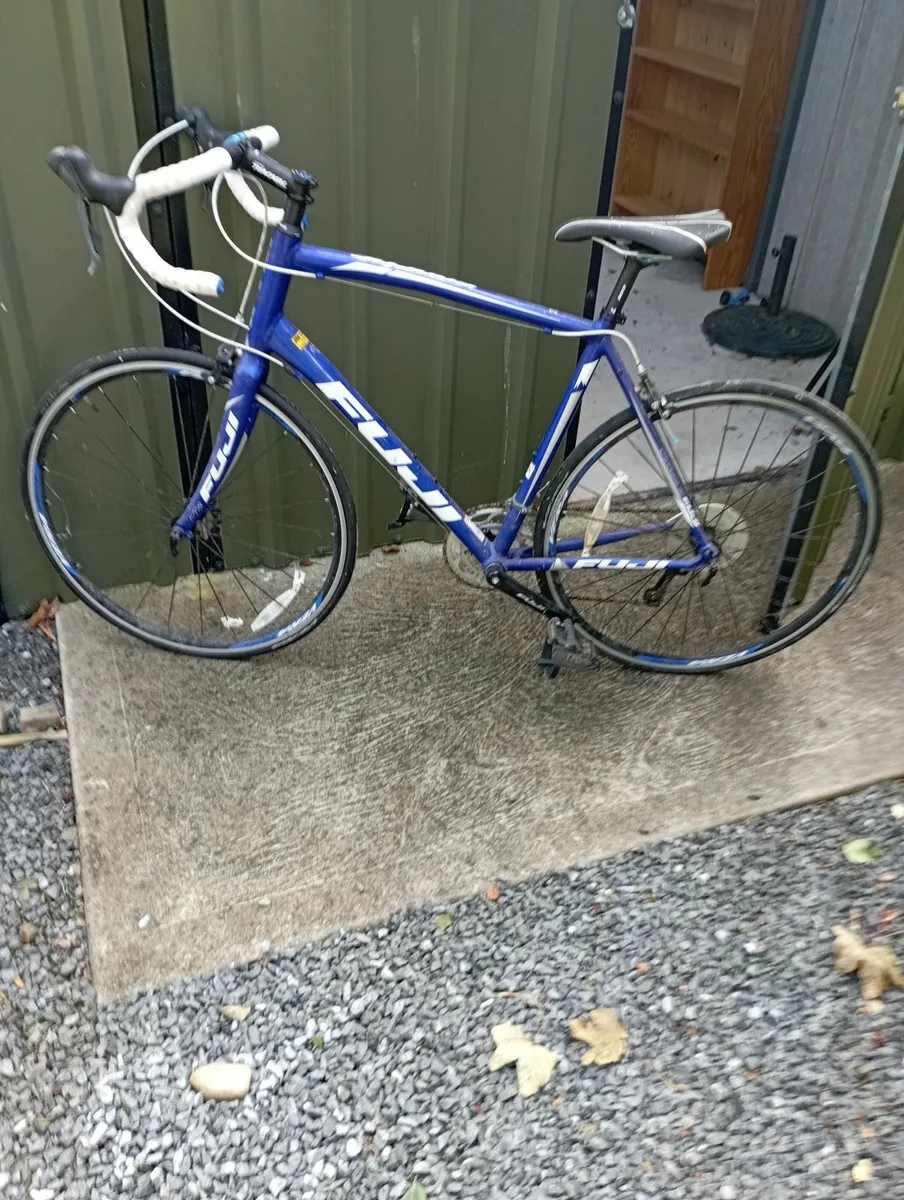 Road Bicycle - Image 2
