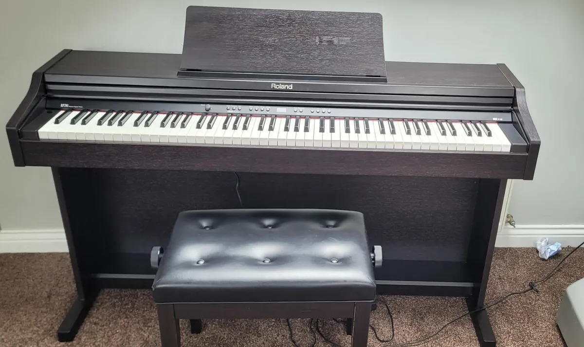Roland Electric Piano - Image 1