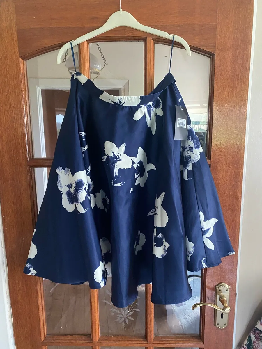 Dresses and tops - Image 1