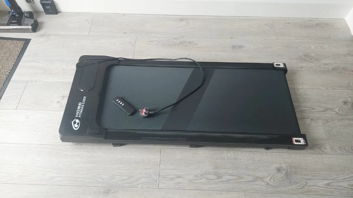 Treadmill - Image 1