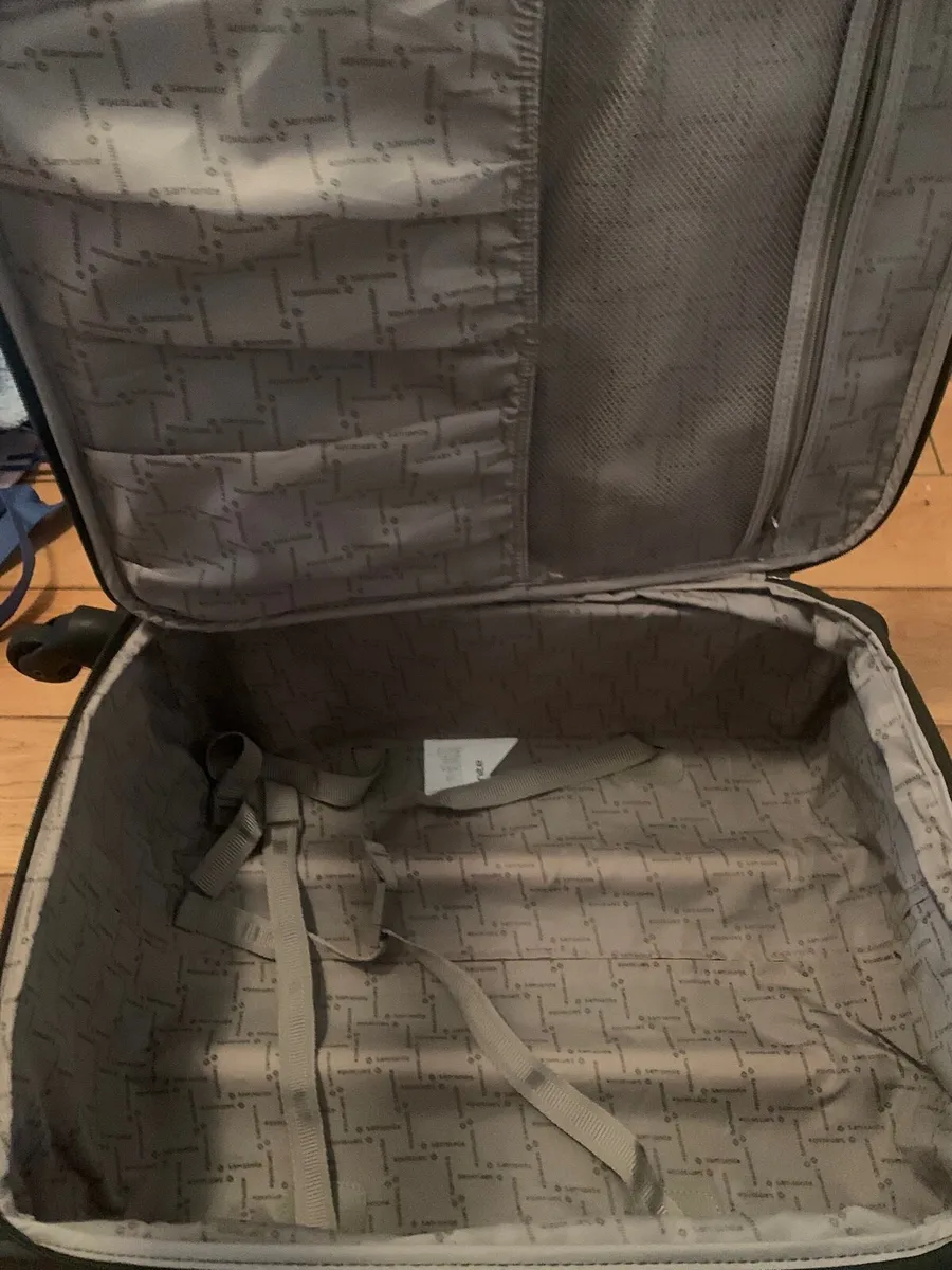 Carry-on luggage - Image 2