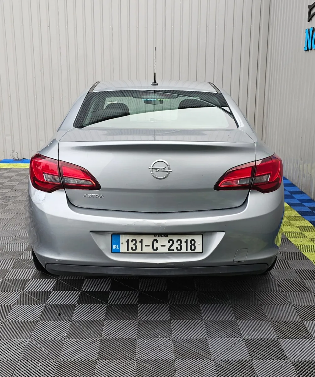 2013 Opel Astra ECOFLEX 1.3D CDTI 16V - Image 4