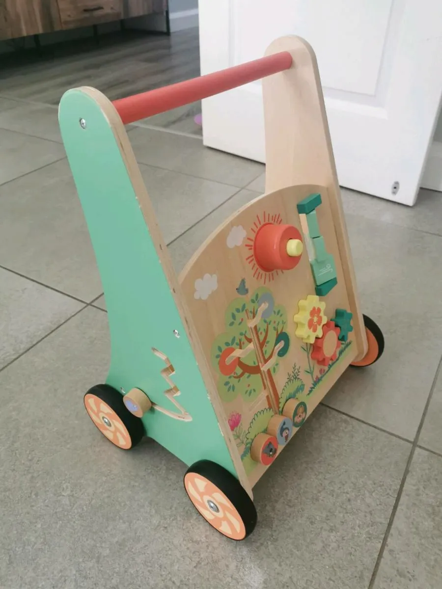 Baby walker - Image 2