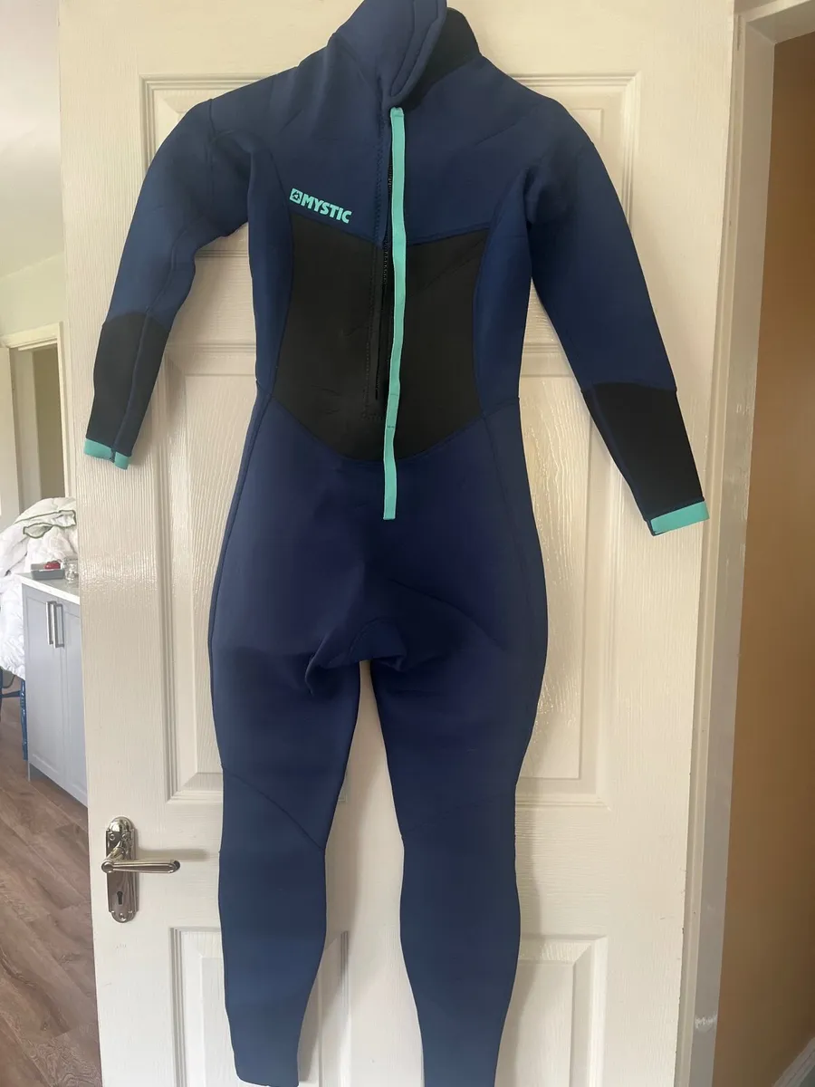 Water sport - Image 3