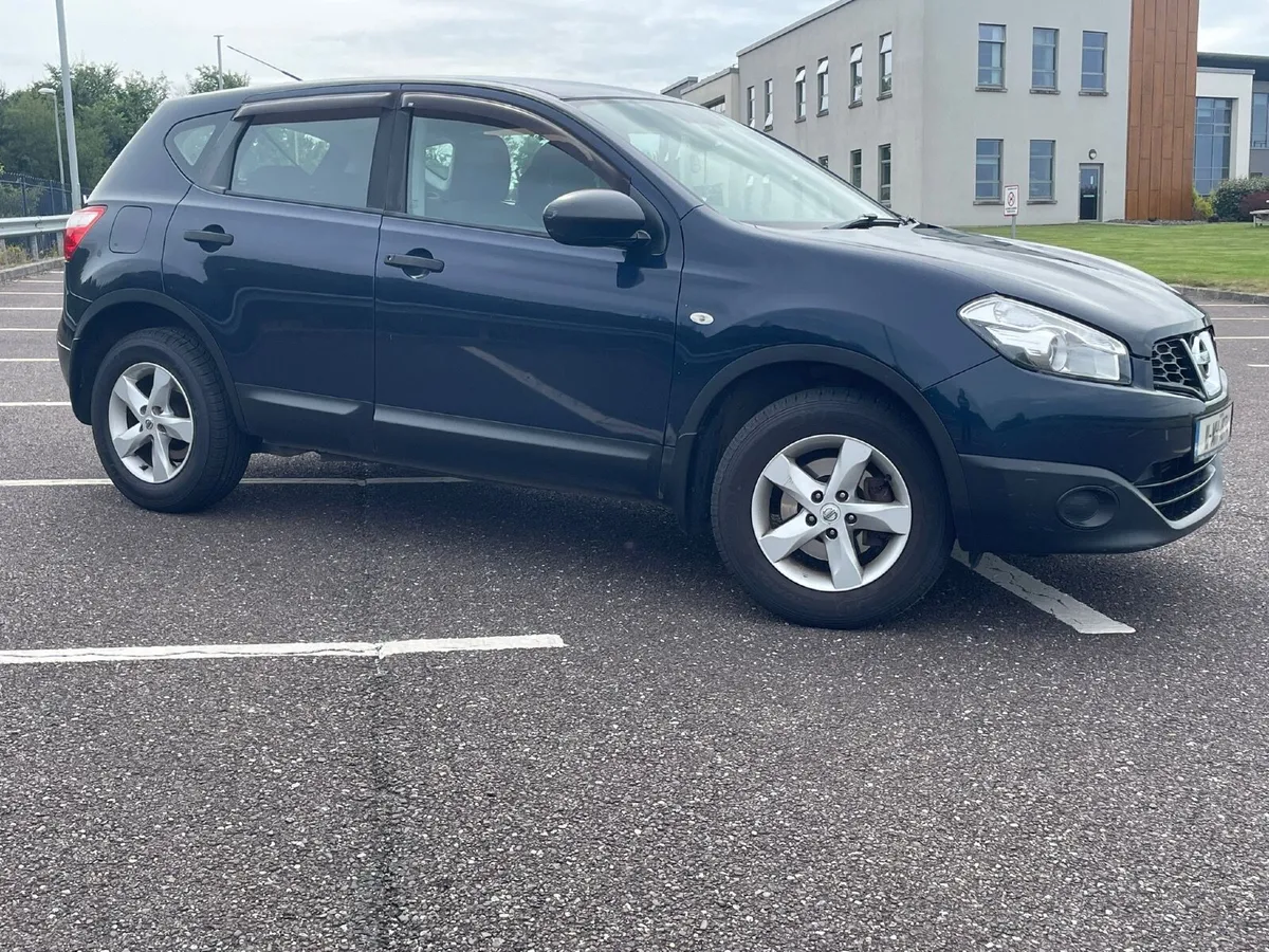 Nissan Qashqai 2011 For Sale - Image 2