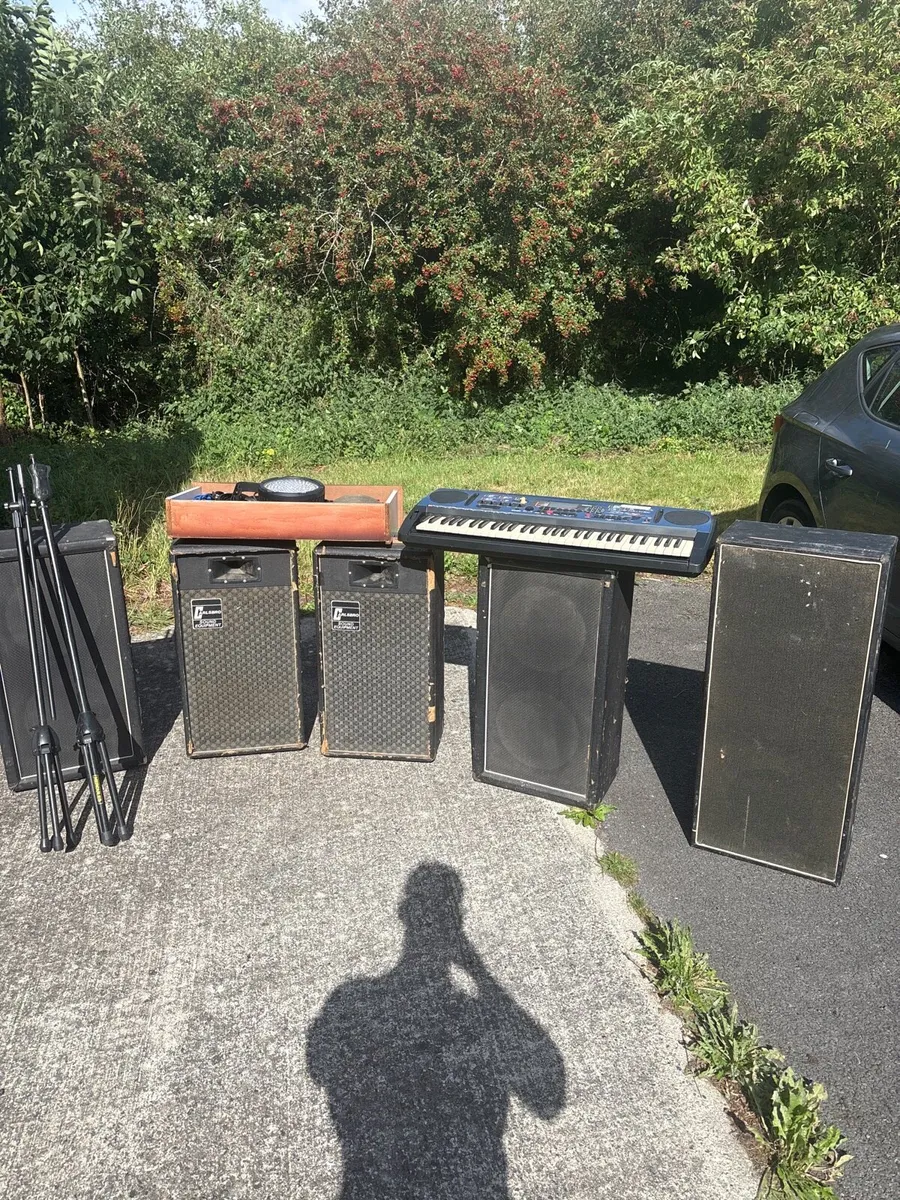 Music equipment - Image 2