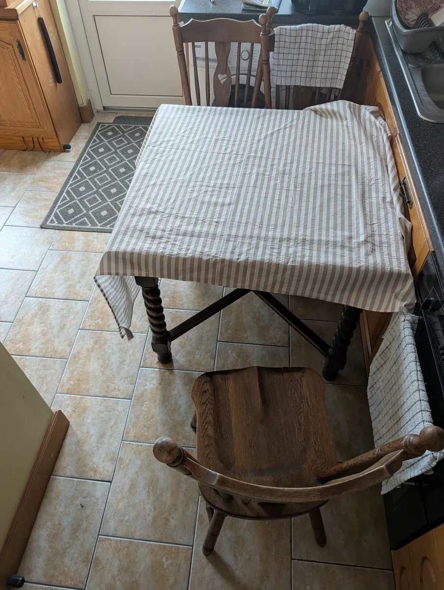 Dinning table and chairs FREE - Image 1