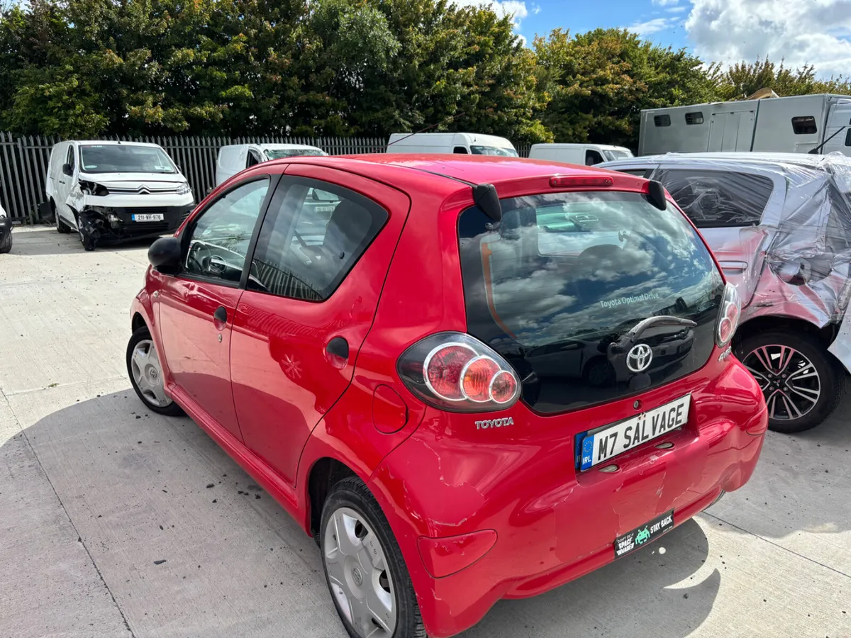 09 Aygo 1.0 Only 98km Drive home - Image 4