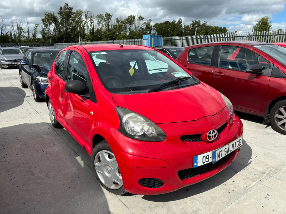 09 Aygo 1.0 Only 98km Drive home - Image 2