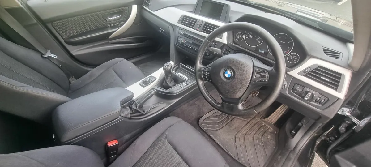 BMW 3-Series 2013 - Image 2
