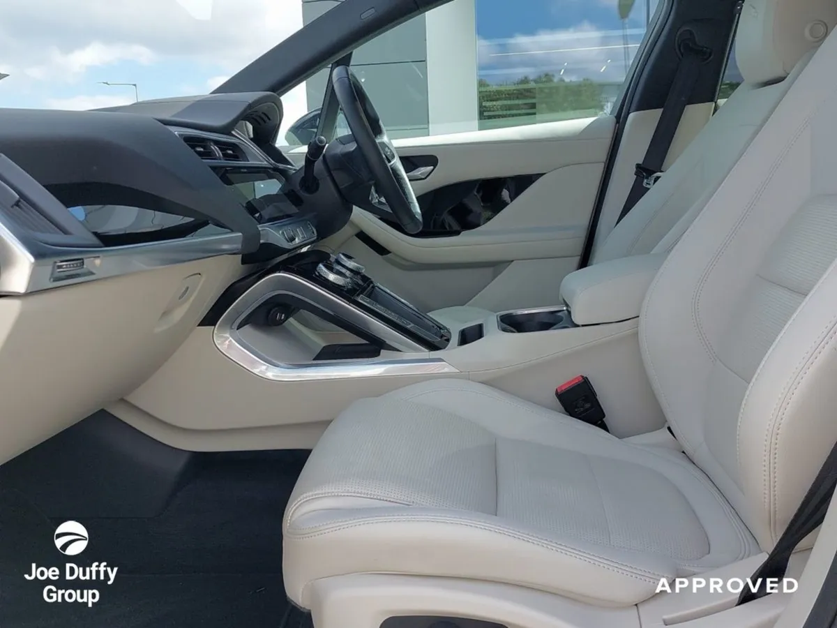 Jaguar I-PACE Ev400 Auto Black Edition - Image 4