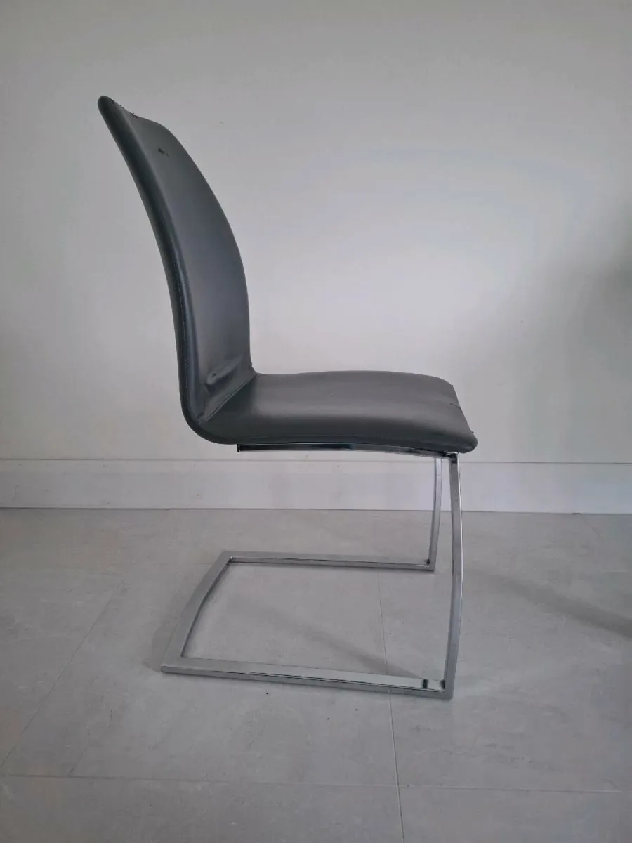Dining chairs - Image 2