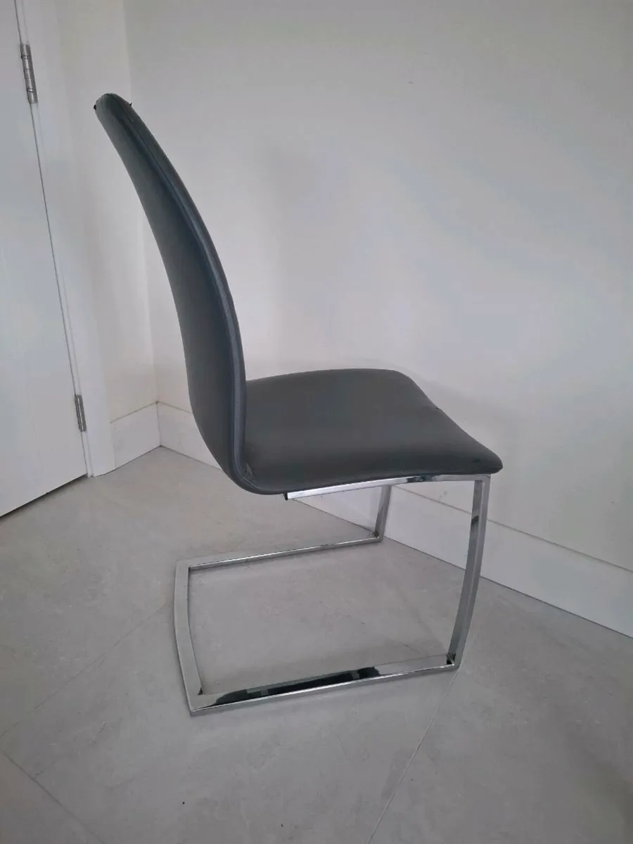 Dining chairs - Image 3