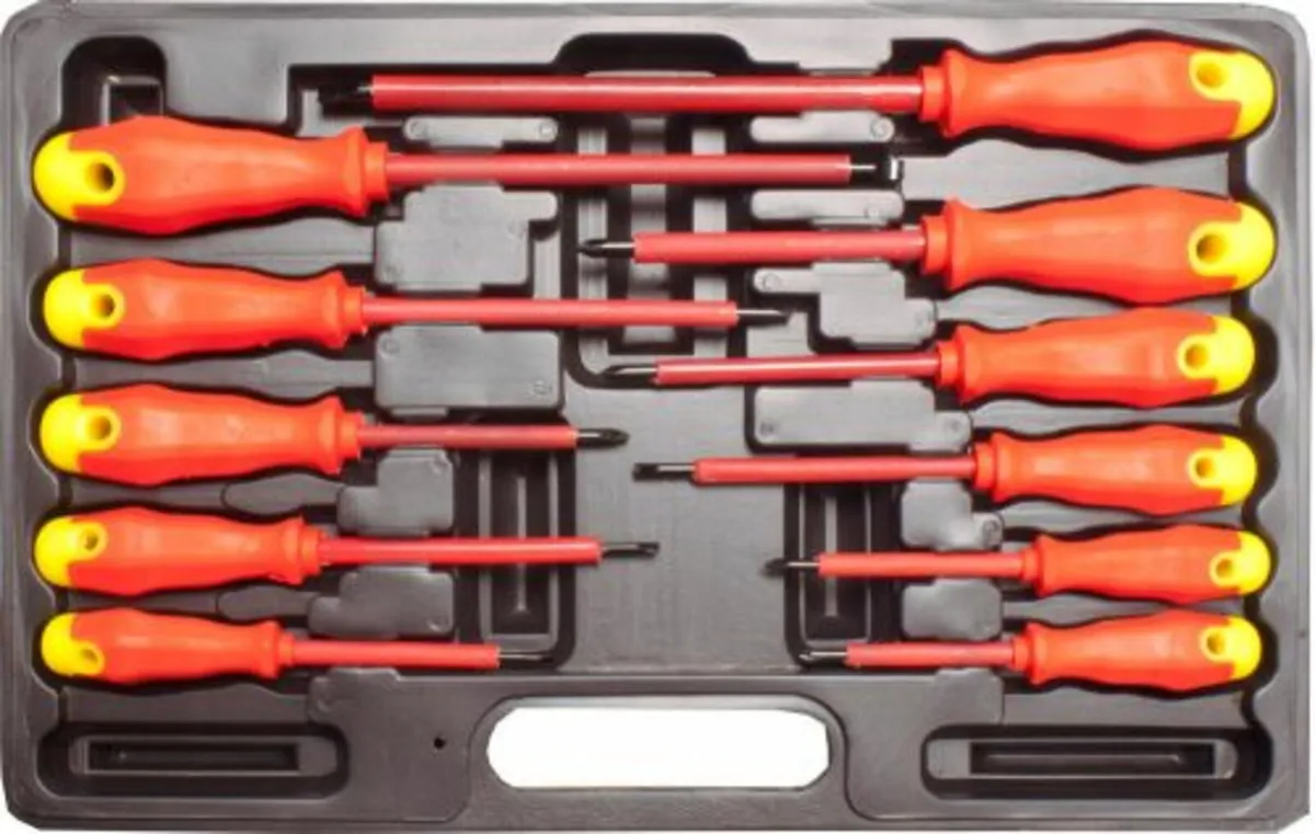 11PC INSULATION SCREWDRIVER SET - Image 1