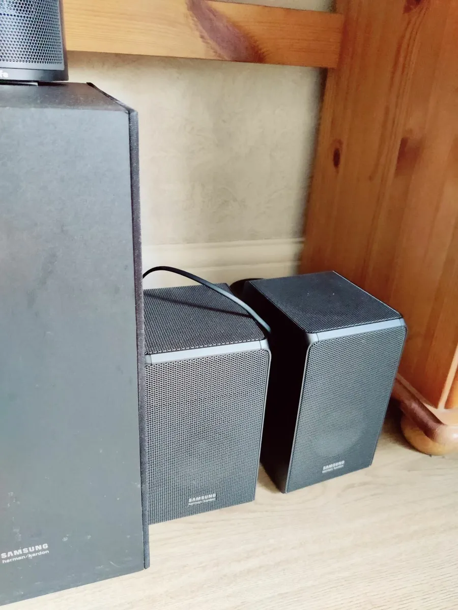 Samsung sound bar - Image 1