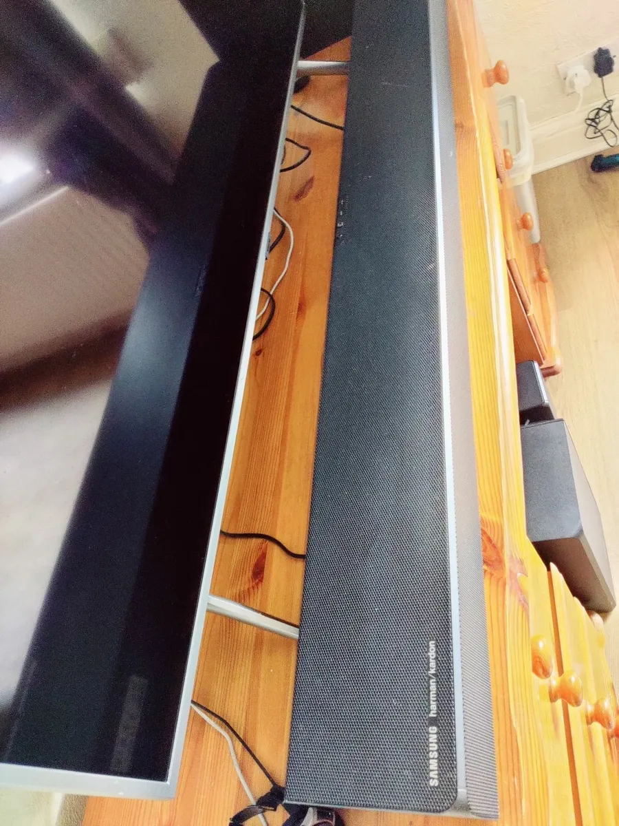 Samsung sound bar - Image 2