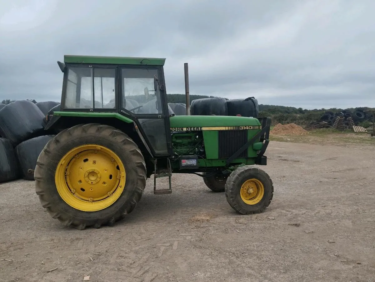John Deere tractor - Image 2