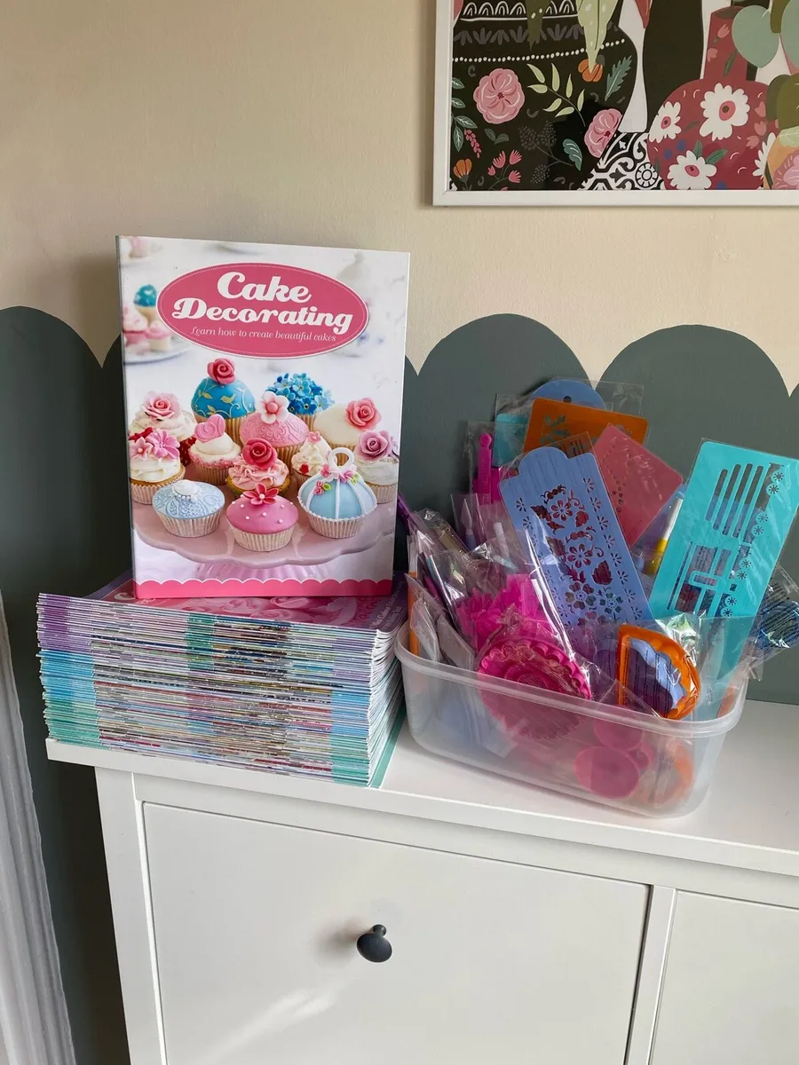 Cake decorating Sugarcrafting magazines books - Image 1