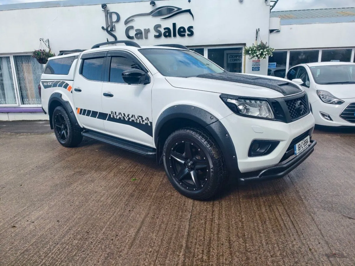 Nissan Navara Tekna - Image 2