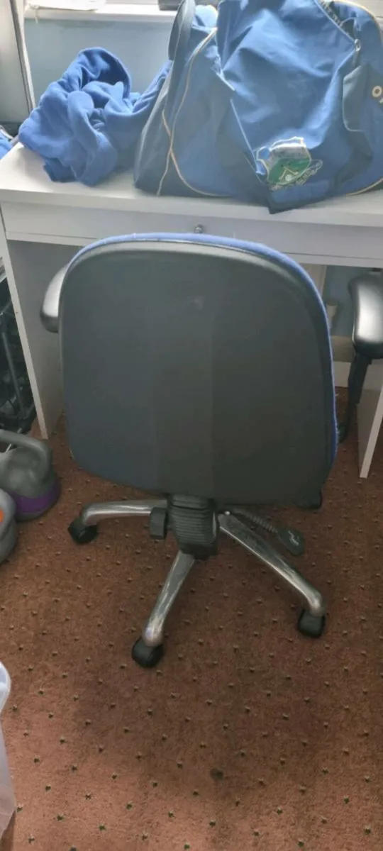 Office chair - Image 4