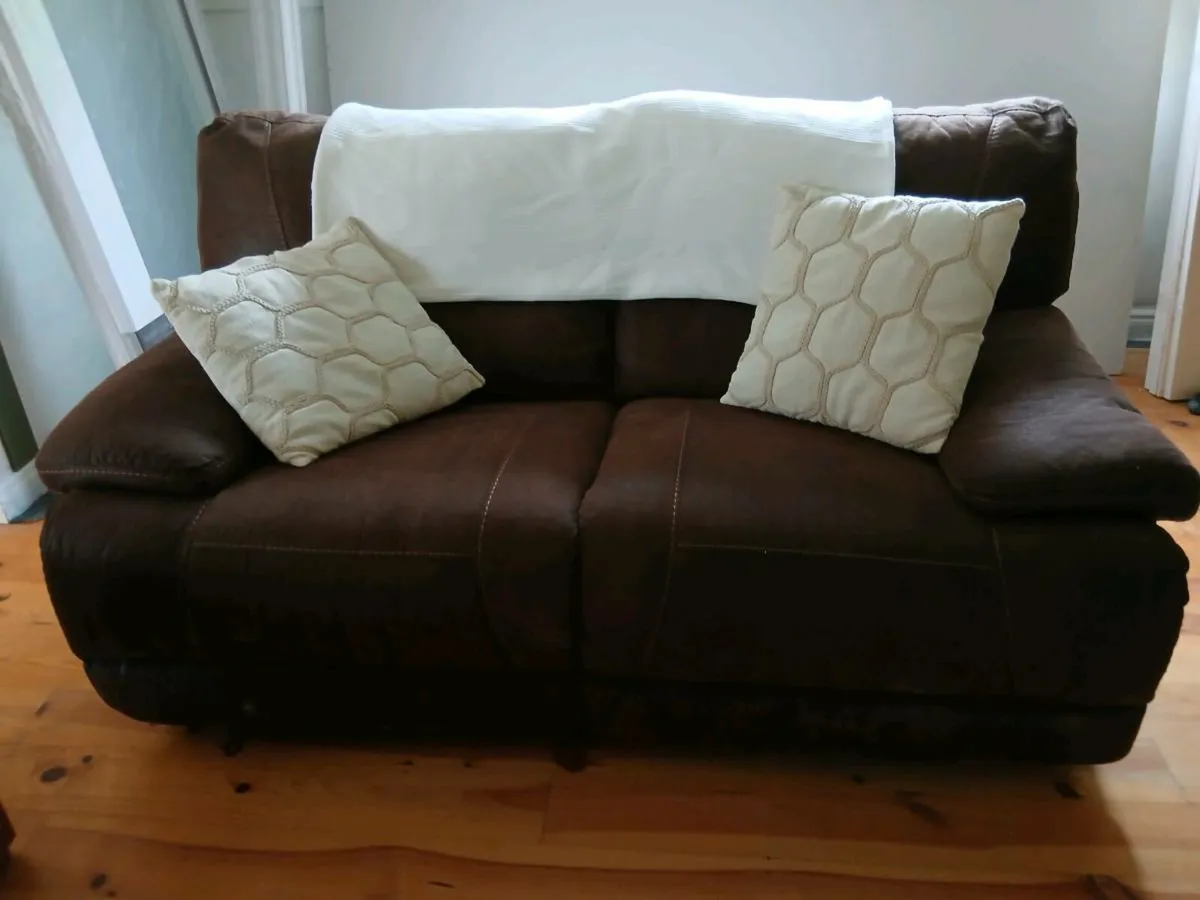 Couches - Image 3