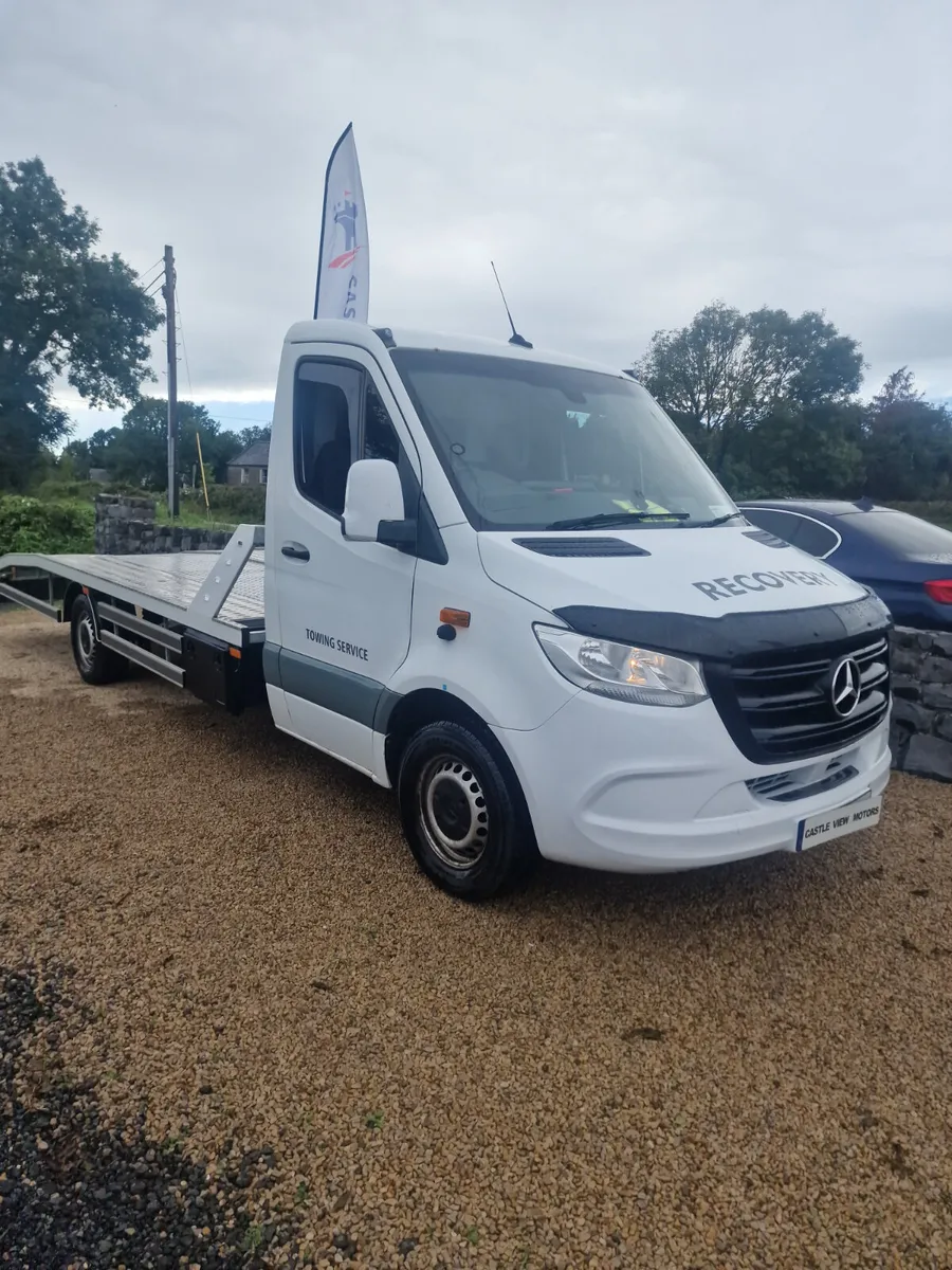 18 Mercedes-Benz Sprinter Auto - Image 1
